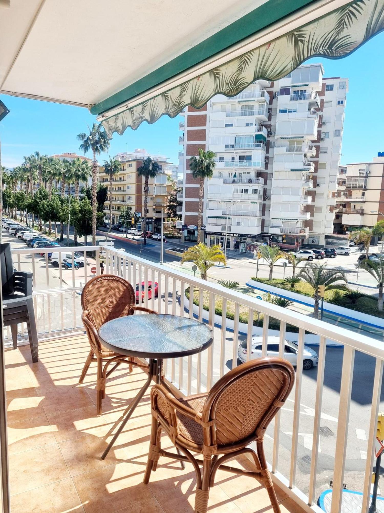 New Apartment Alejandro Torre Del Mar Bagian luar foto